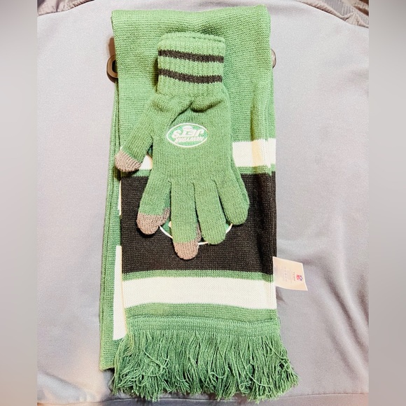 Brand New Fan Favorite New York Jets NFL Gloves & Scarf Set Green & Black JetsNY - Picture 3 of 4